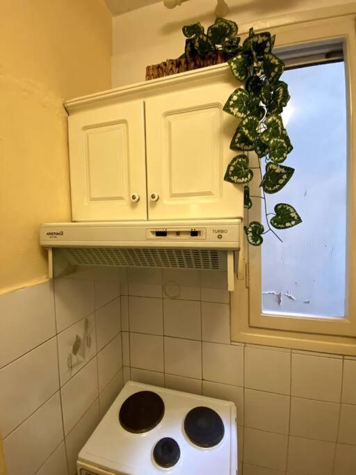 Апартаменты Cute 2Bdrm In Salonica Center Экстерьер фото